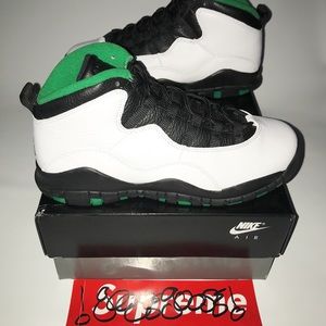 Jordan 10 “Seattle” grade school
